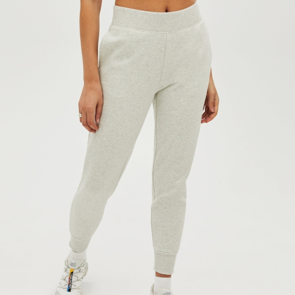 Aritzia TNA Airy Fleece Perfect Pocket Sweatfleece Sweatpant
